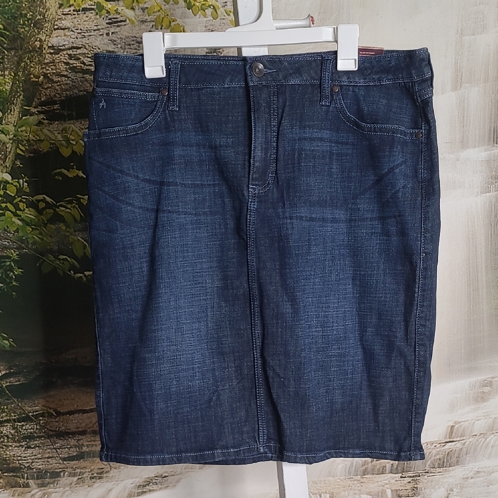 New! Aura Wrangler Womens 16 dark denim blue jean instant slimming skirt